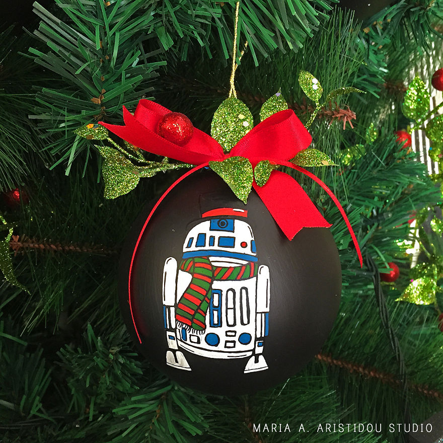 my-mom-let-me-decorate-the-christmas-tree-this-year-so-i-made-it-star-wars-style-17__880