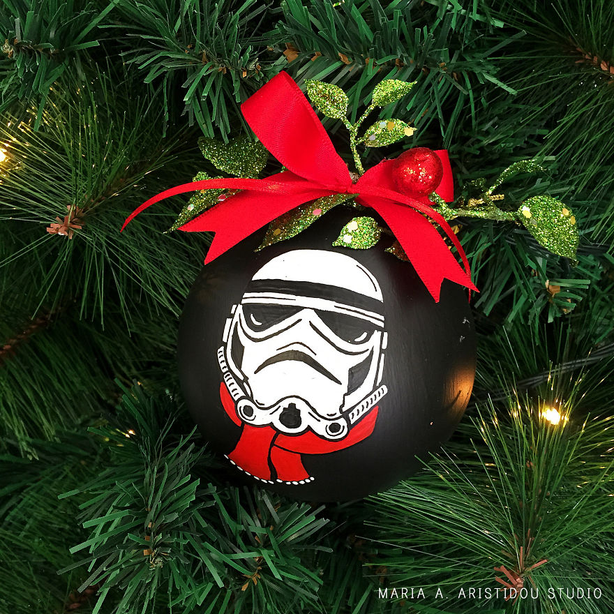 my-mom-let-me-decorate-the-christmas-tree-this-year-so-i-made-it-star-wars-style-20__880