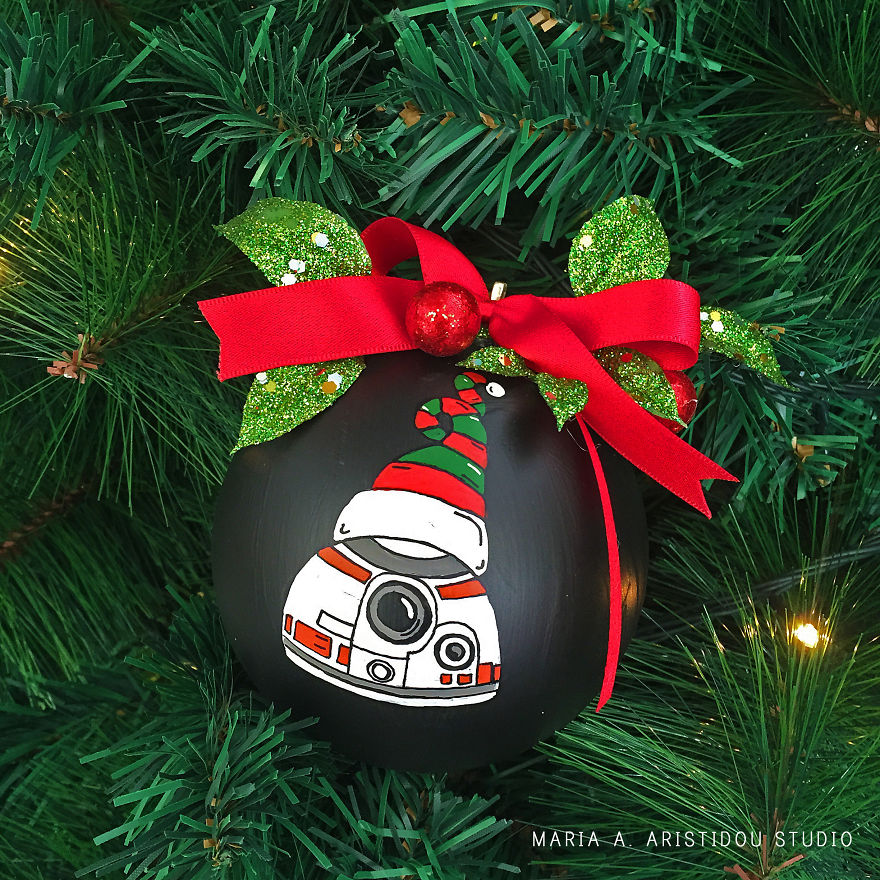 my-mom-let-me-decorate-the-christmas-tree-this-year-so-i-made-it-star-wars-style-23__880