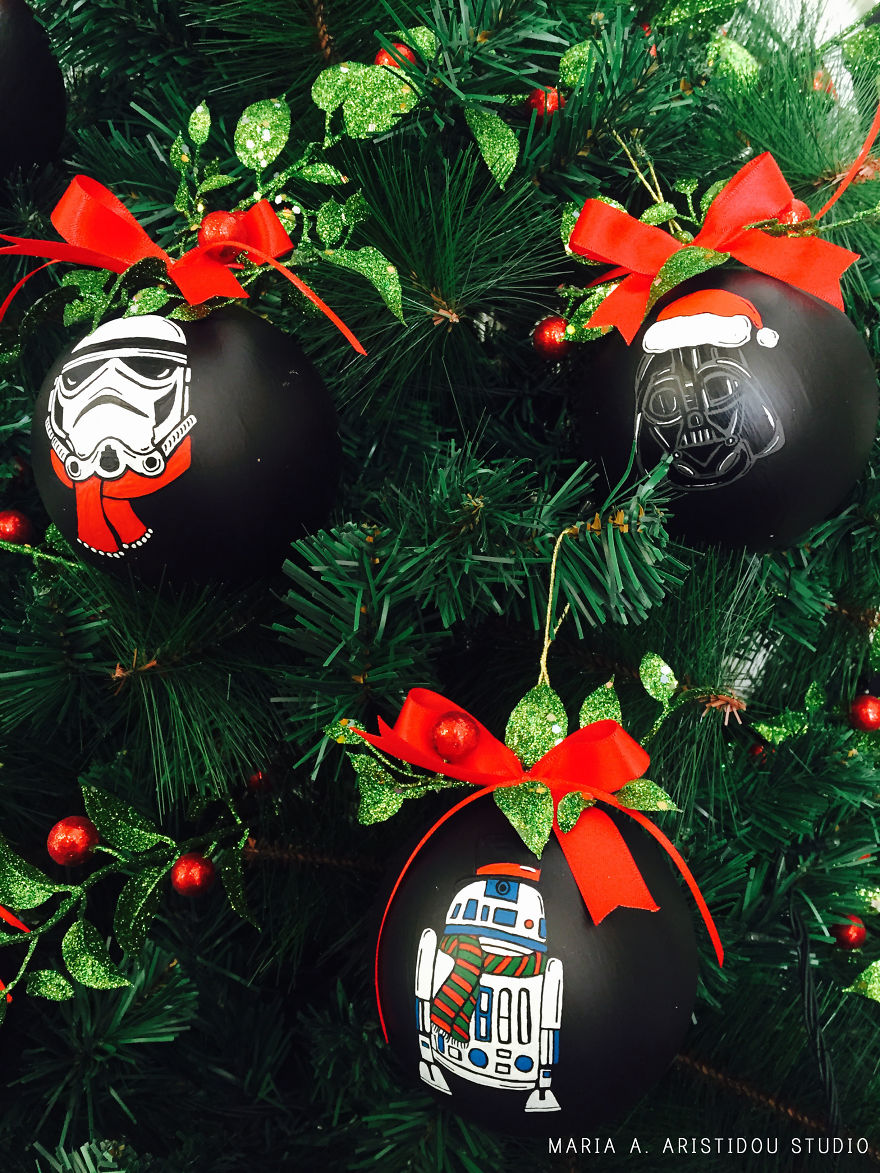 my-mom-let-me-decorate-the-christmas-tree-this-year-so-i-made-it-star-wars-style-24__880