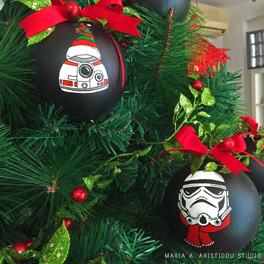 my-mom-let-me-decorate-the-christmas-tree-this-year-so-i-made-it-star-wars-style-25__880